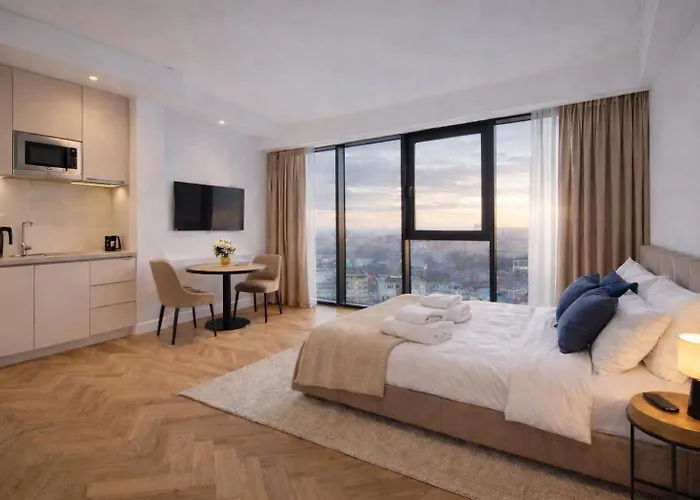 Hanza Tower Prestige Lux 20 & Pool Apartment *